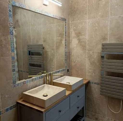 T3 Refait A Neuf, Patio, Wifi Et * Arcachon